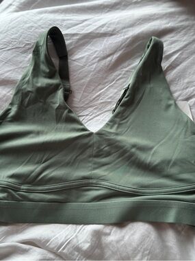 Fabletics V-Neck Bralette in Sage